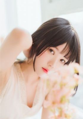 年轻的小婊2中文版_国产剧完整视频观看
