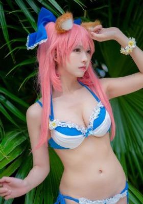 女摄影师电影_乱人伦精品视频在线观看